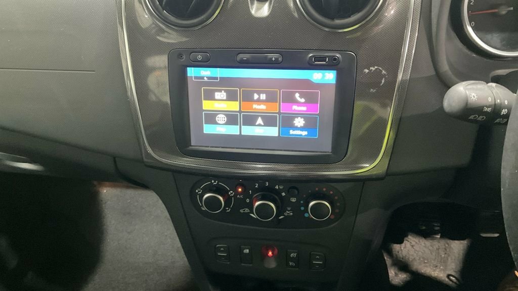 Dacia Sandero Stepway 0.9L Comfort White #3