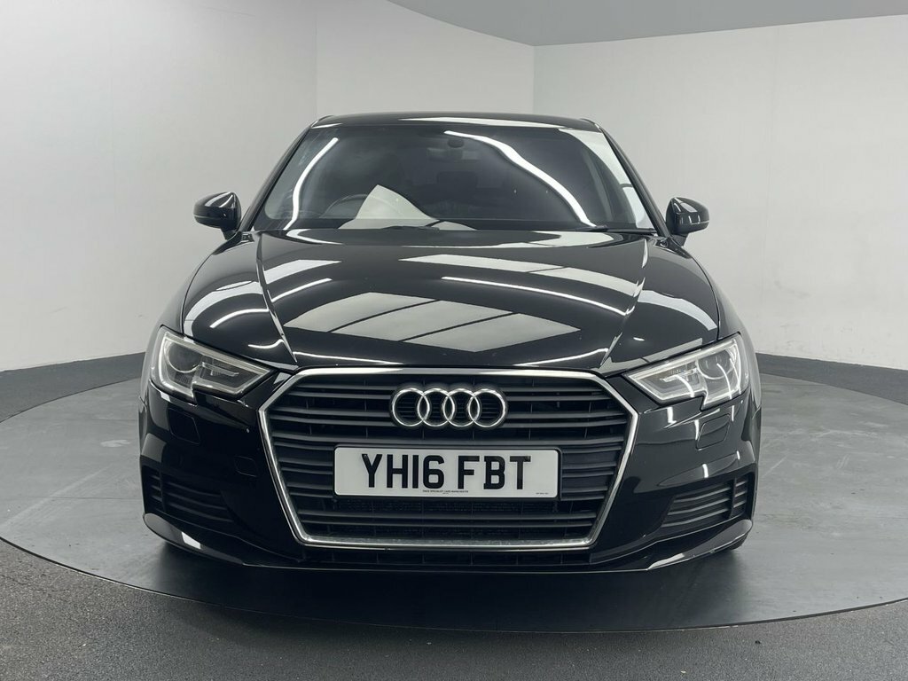 Audi A3 2L Se Technik Black #4