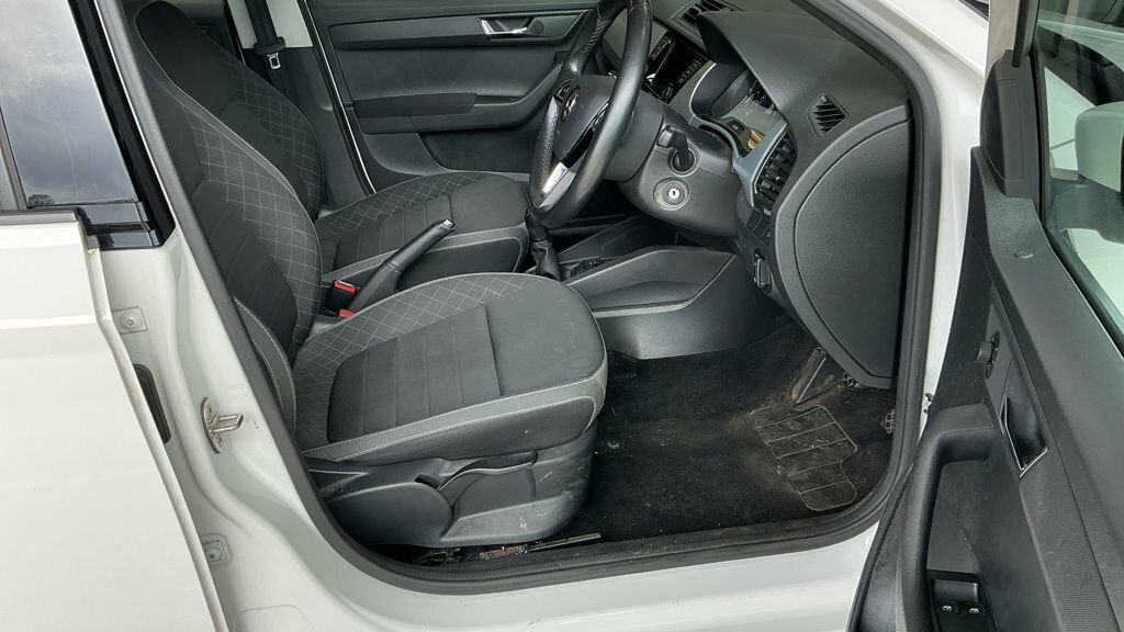 Skoda Fabia 1L Se White