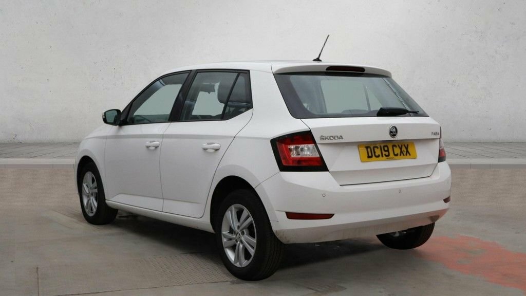 Skoda Fabia 1L Se White #4