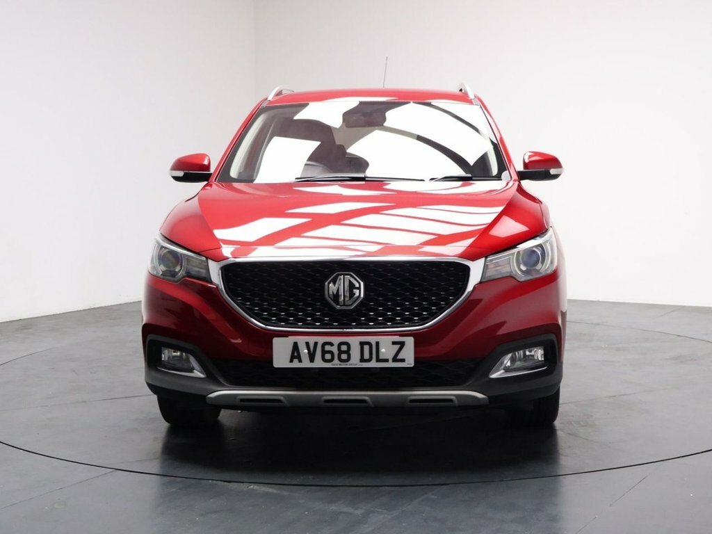 MG ZS 1L Exclusive Red #4