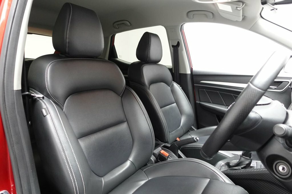 MG ZS 1L Exclusive Red #3
