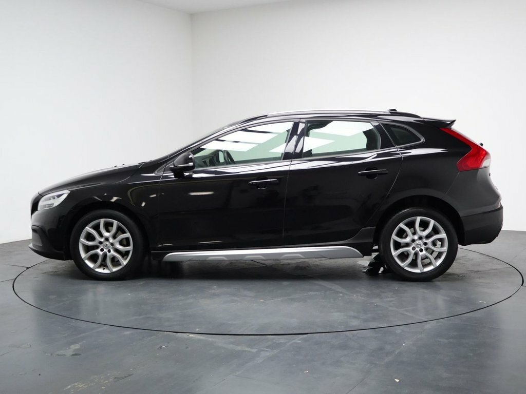 Volvo V40 Cross Country 1.5L Nav Plus FX68FPE Black #6