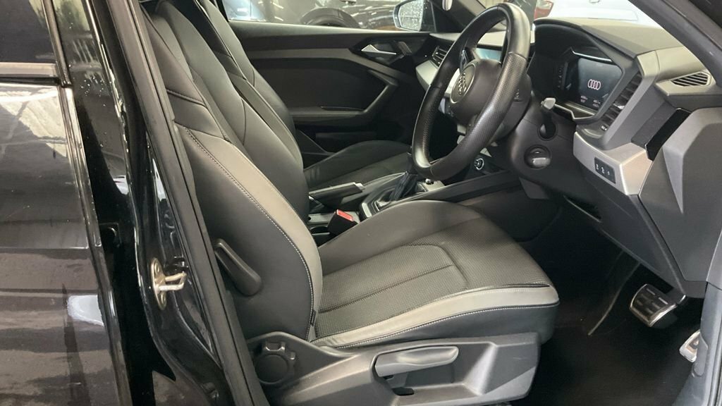 Audi A1 Audi Sportback 30 Tfsi Se Black #1