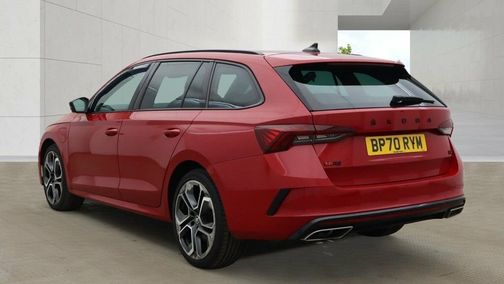 Skoda Octavia 1.4L Vrs Red #3