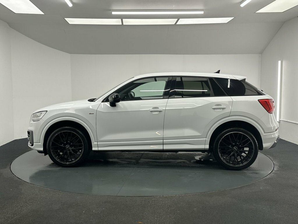 Audi Q2 1.5L Black Edition MW69XLR White #6