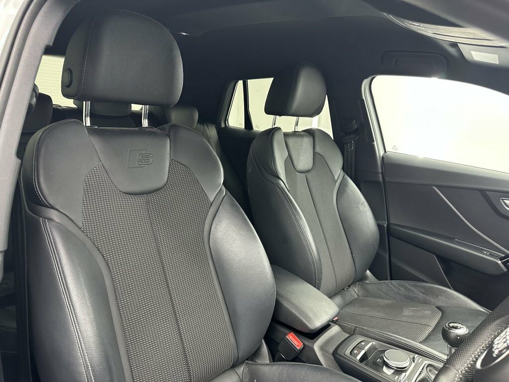 Audi Q2 1.5L Black Edition MW69XLR White #2