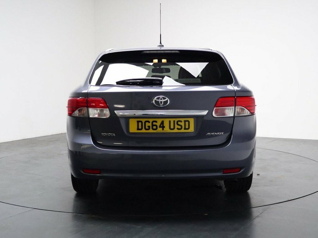 Toyota Avensis 2.0 D-4d Active White #8