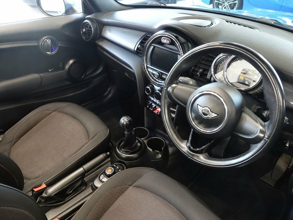 Mini Convertible 1.5L Cooper Blue #2