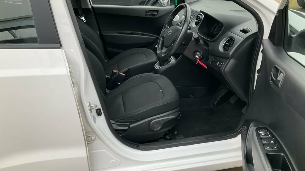 Hyundai I10 1L Se DV19NXA White #3