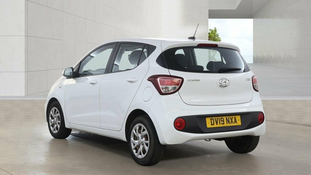 Hyundai I10 1L Se DV19NXA White #5