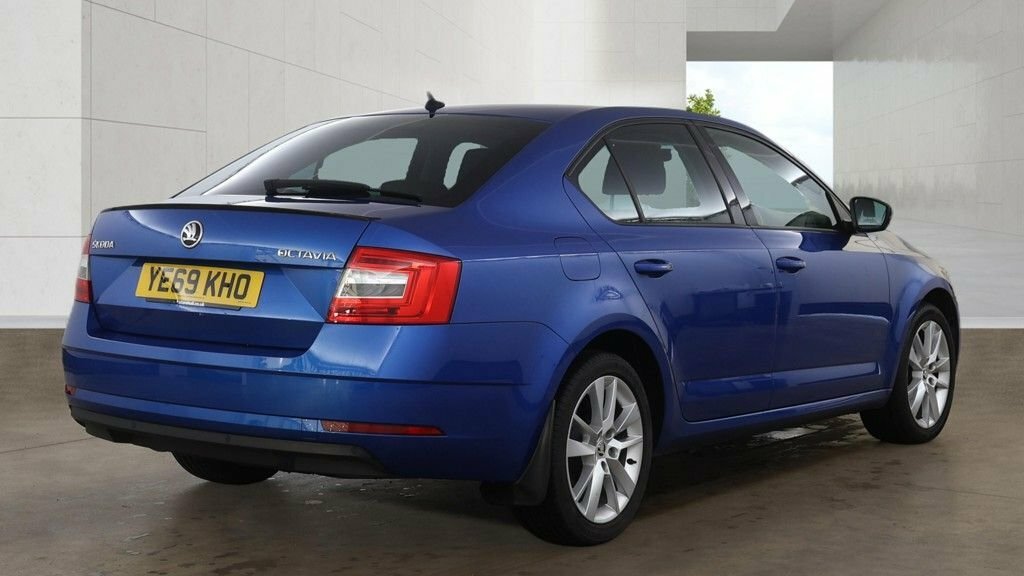 Skoda Octavia 1.5L Se L Blue #4