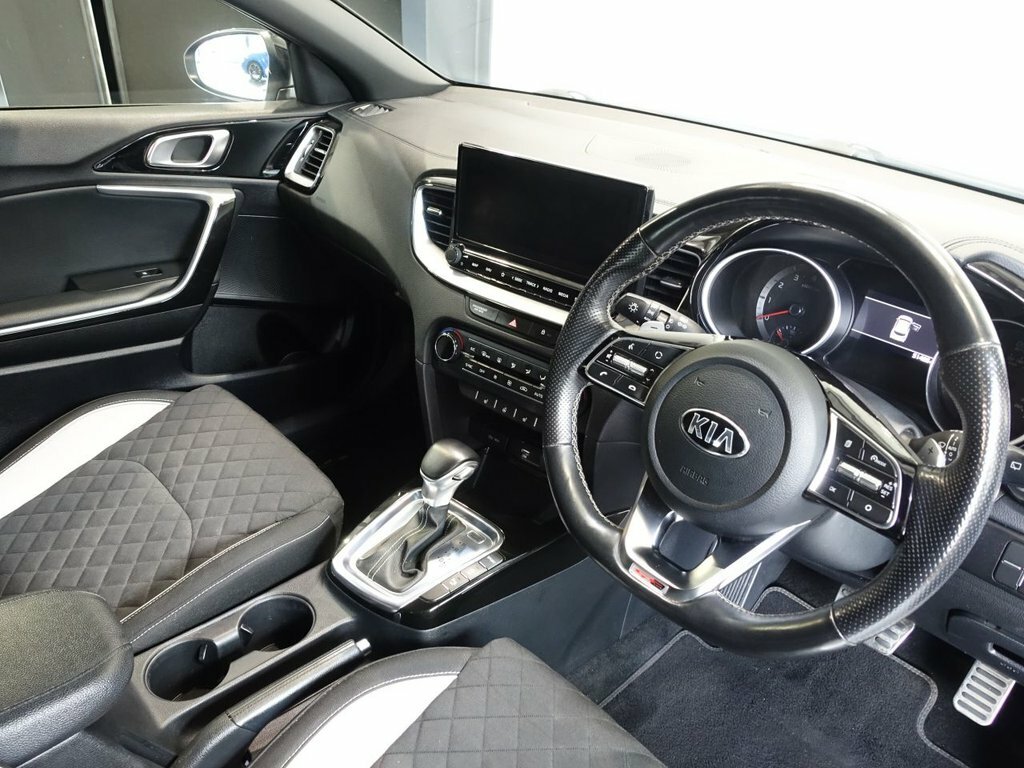 Kia Ceed 1.4L Gt-line White #2