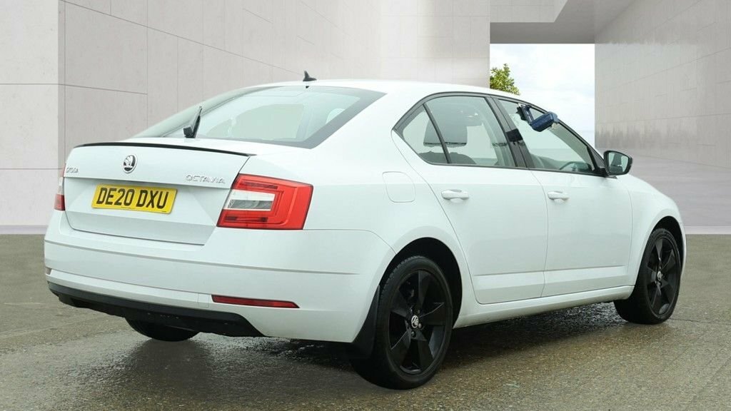 Skoda Octavia 1.5L Se Drive White #4