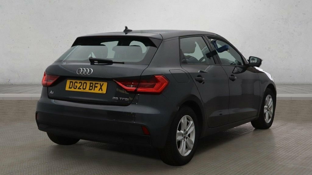 Audi A1 1L Technik DG20BFX Grey #4