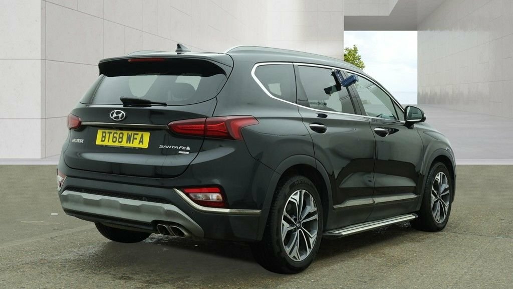 Hyundai Santa Fe 2.2L Premium Se Black #4