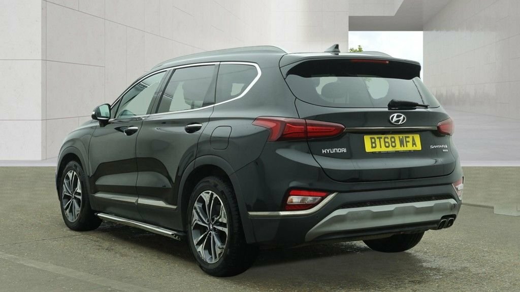 Hyundai Santa Fe 2.2L Premium Se Black #3