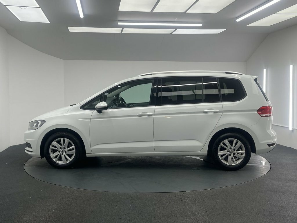 Volkswagen Touran 1.5L Se Family White #6