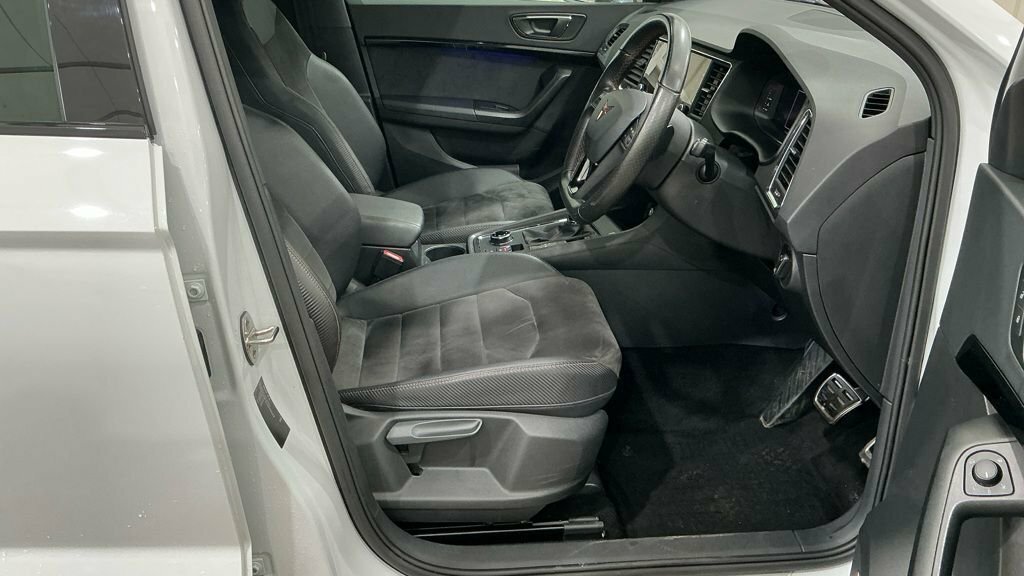Seat Ateca Suv White #2