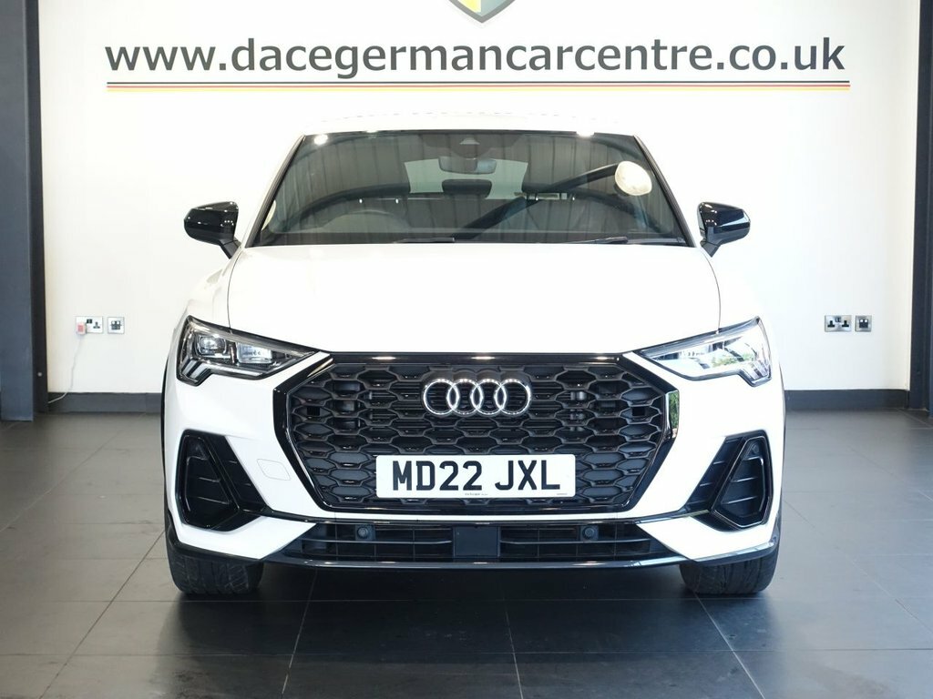 Audi Q3 1.5L Black Edition White #4