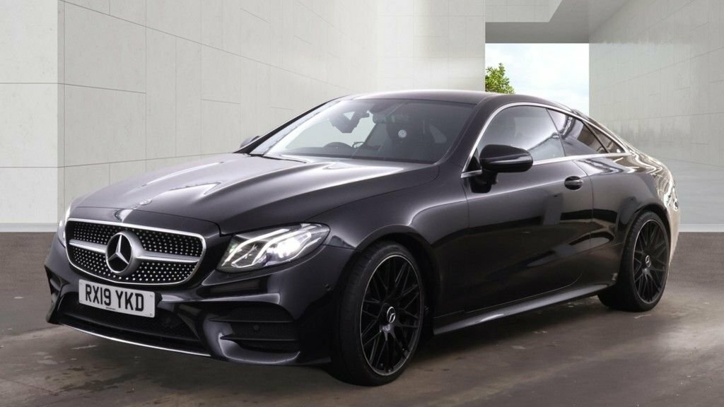 Mercedes-Benz E Class 2L Amg Line Black #3