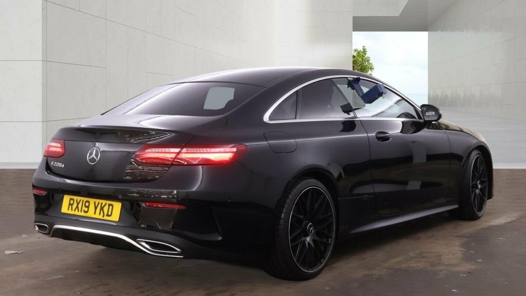 Mercedes-Benz E Class 2L Amg Line Black #5