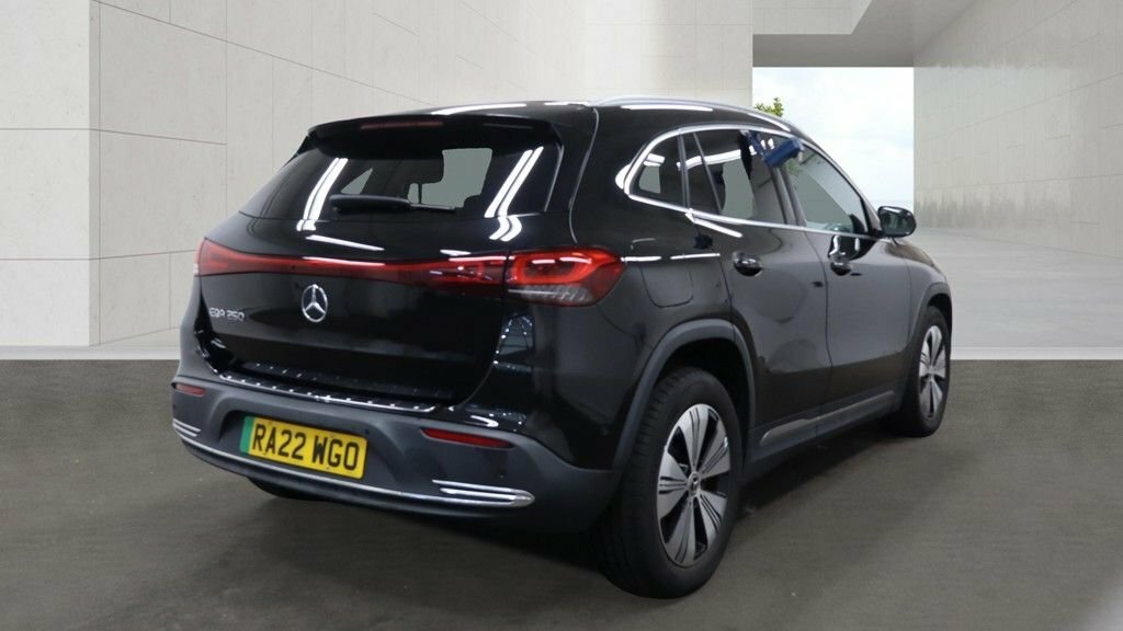 Mercedes-Benz EQA Suv Black #4