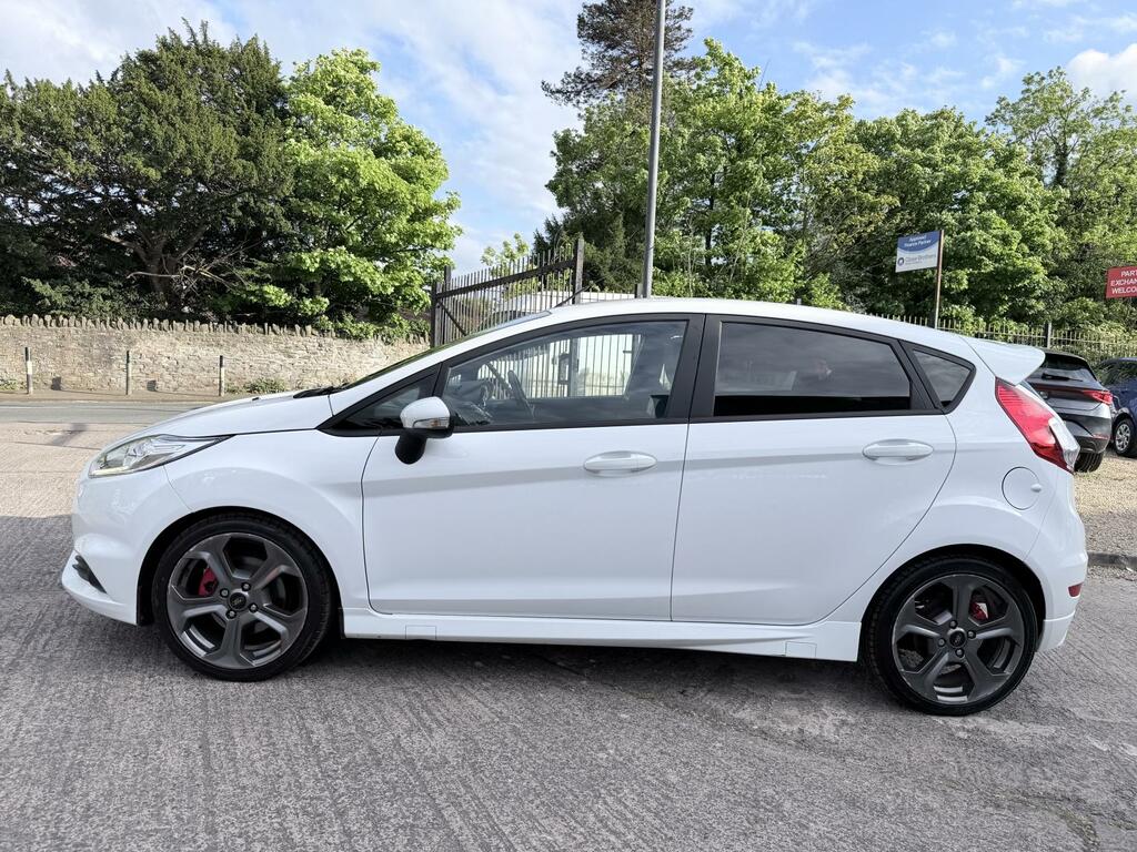 Ford Fiesta 1.6T Ecoboost St-2 Hatchback Eur FY17RXX White #4