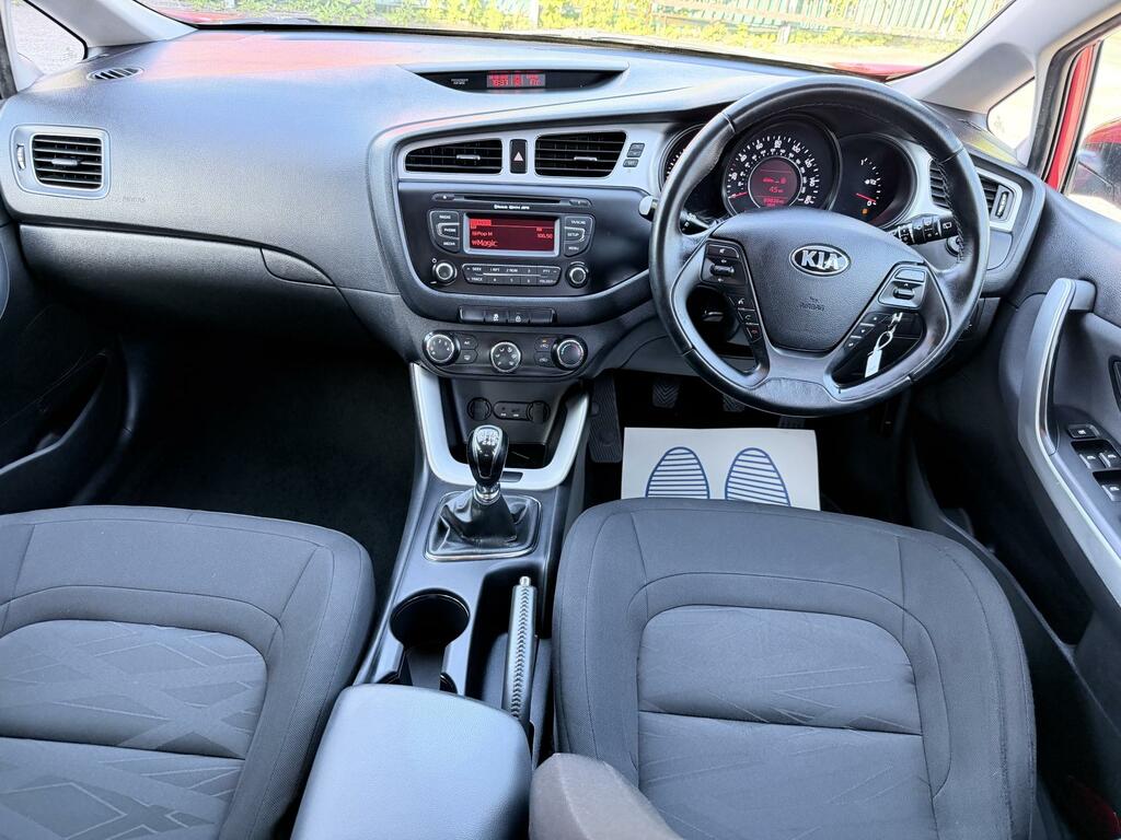 Kia Ceed 1.4 Crdi Vr7 Euro 5 White #9