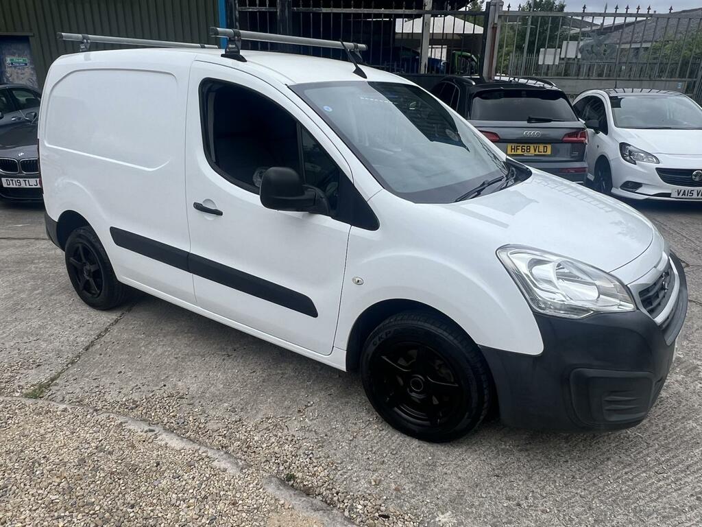 Peugeot Partner Professional White #2