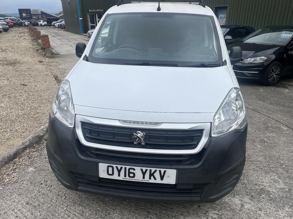 Peugeot Partner Diesel White #7