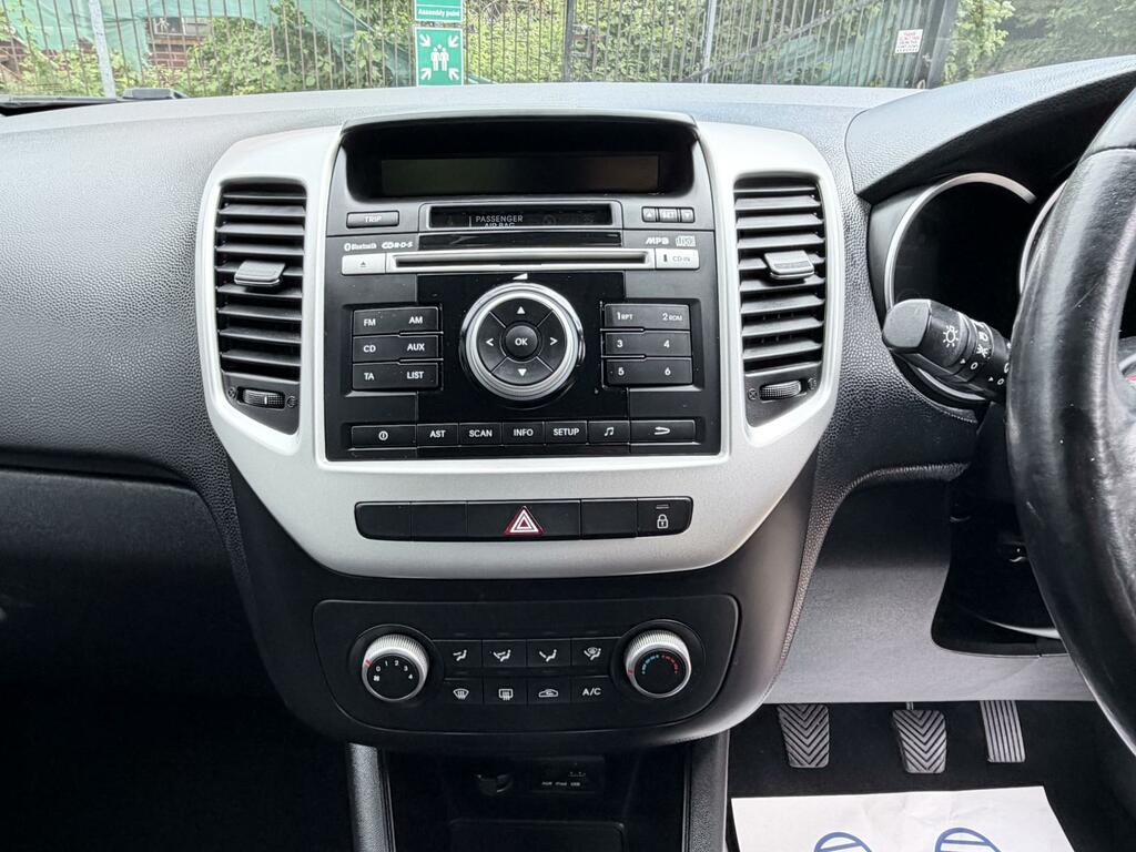 Kia Venga 4 1.6 Hatchback - Only 33599 Mile Blue #11