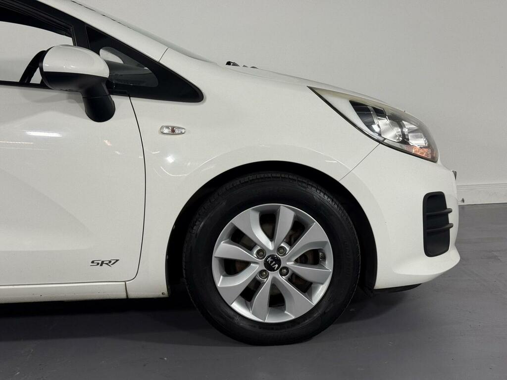 Kia RIO Hatchback 1.25 Sr7 Euro 6 201515 EU15ZWB White #5