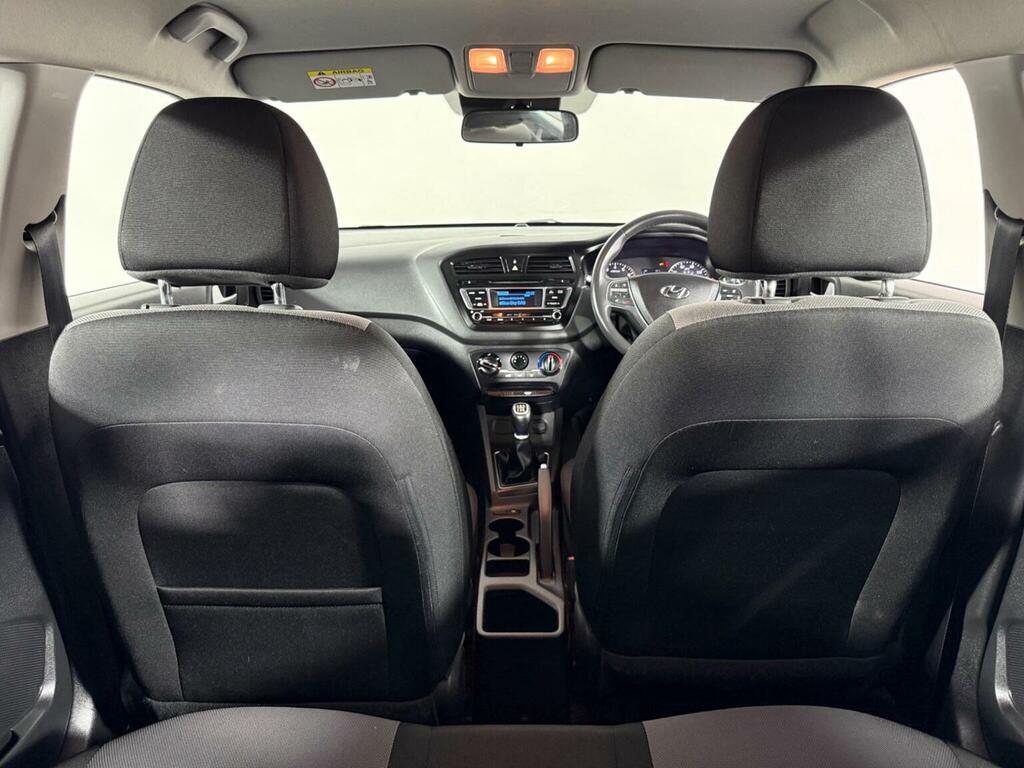 Hyundai I20 Se White #85