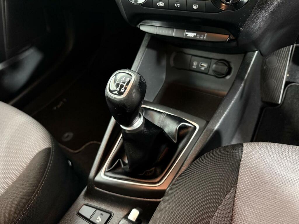 Hyundai I20 Se White #59
