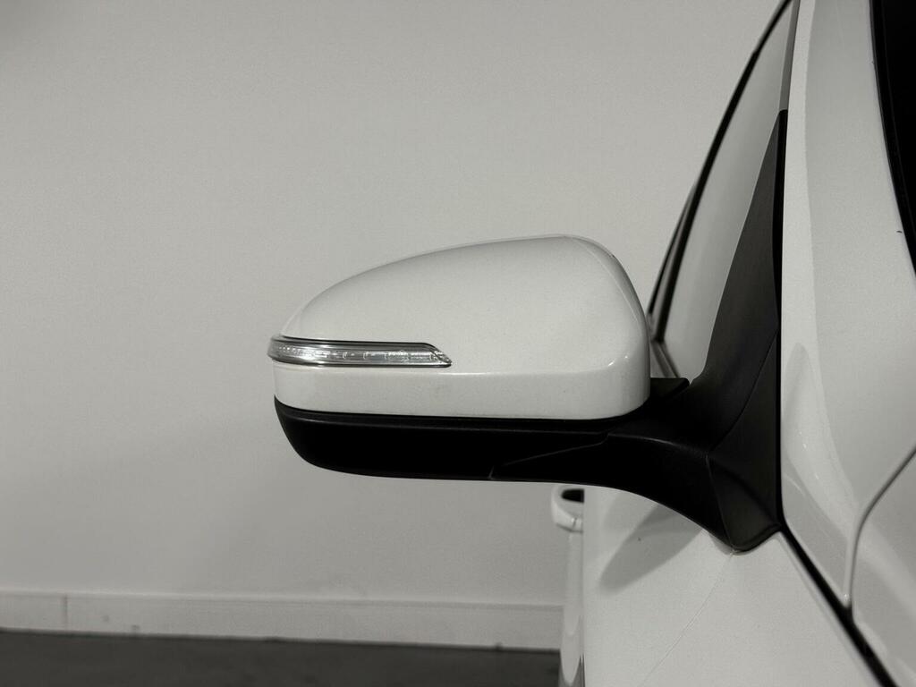 Hyundai I20 Se White #55
