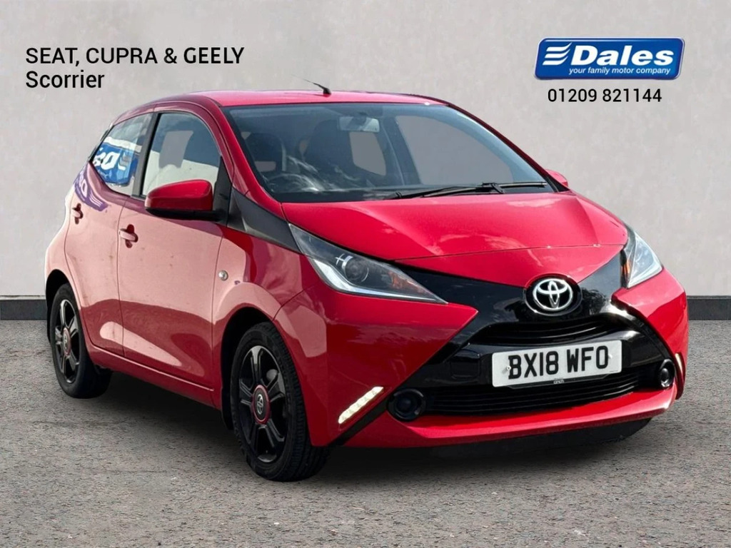 Toyota Aygo X Toyota Aygo X-play Vvt-i Red
