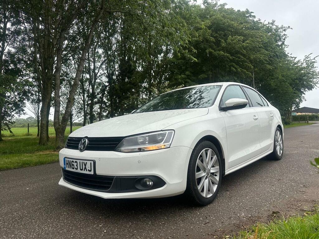 Volkswagen Jetta Saloon 2.0 Tdi Sport Dsg Euro 5 201363 White #3