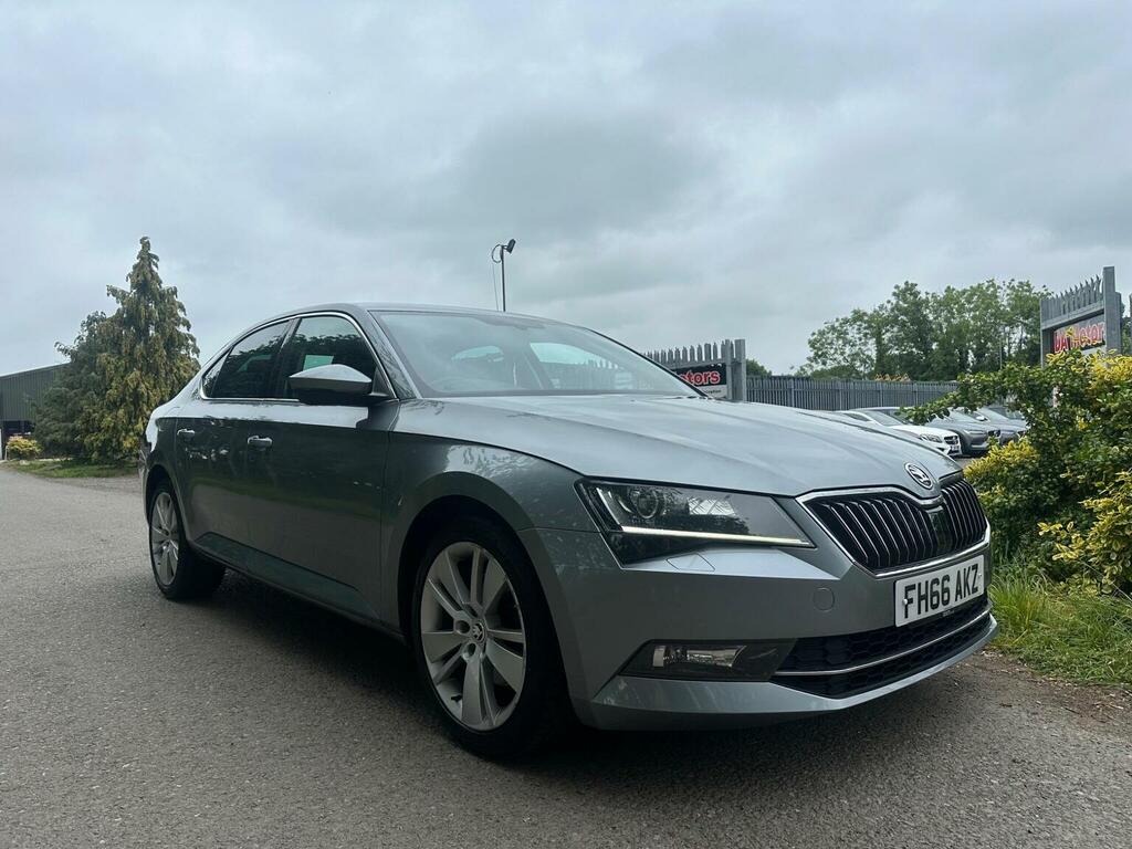 Skoda Superb Hatchback 2.0 Tdi Se L Executive Euro 6 Ss FH66AKZ Grey
