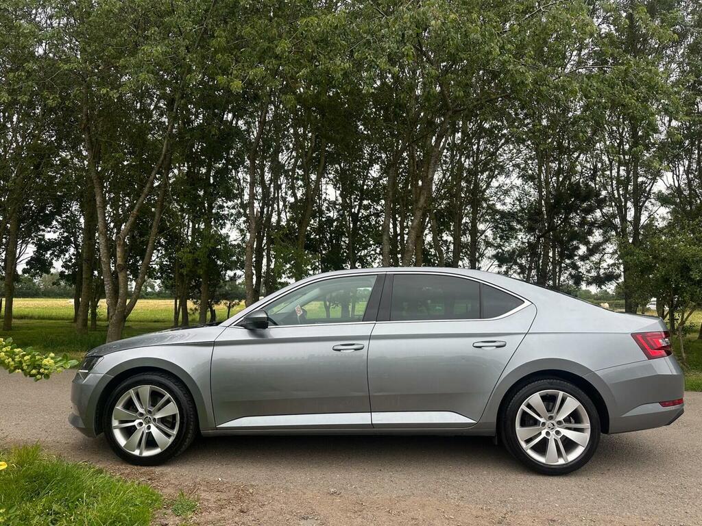 Skoda Superb Hatchback 2.0 Tdi Se L Executive Euro 6 Ss FH66AKZ Grey #4