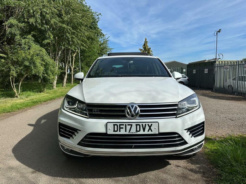 Volkswagen Touareg Suv 3.0 Tdi V6 Bluemotion Tech R-line Plus Tiptron DF17DVX White #2