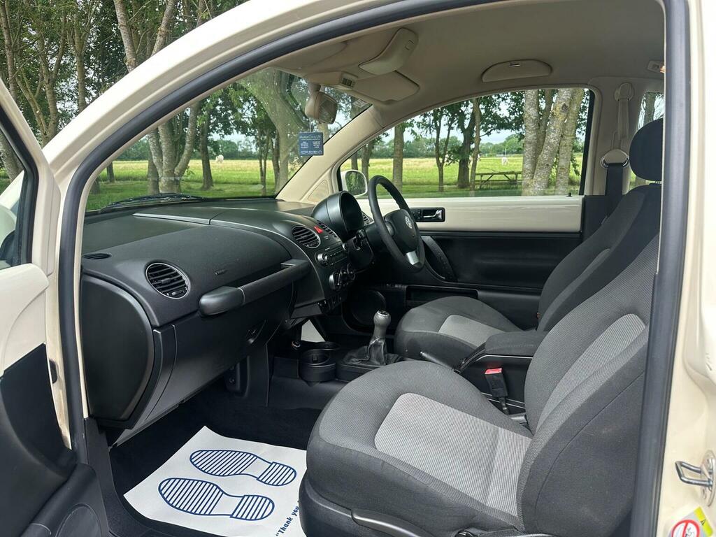 Volkswagen Beetle Luna 8V Silver #10