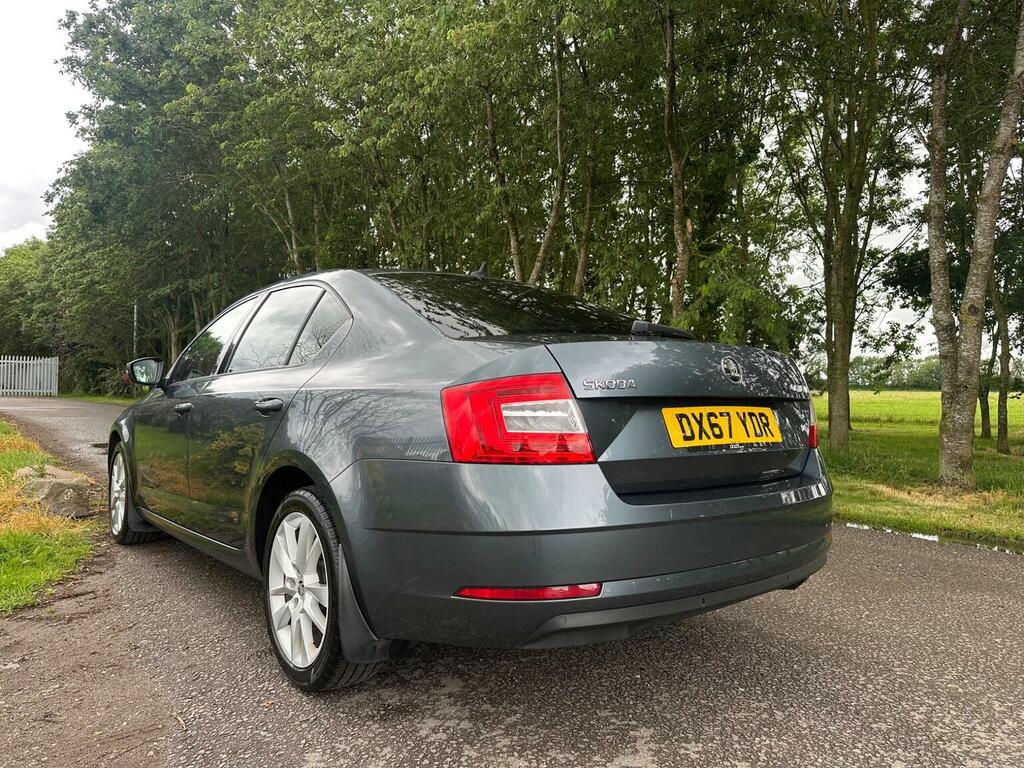 Skoda Octavia Hatchback 2.0 Tdi Se L Euro 6 Ss 201767 DX67YDR Grey #5