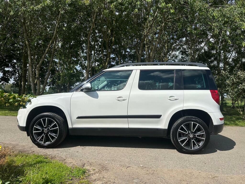 Skoda Yeti 2.0 Tdi Se Outdoor Euro 6 Ss White #4