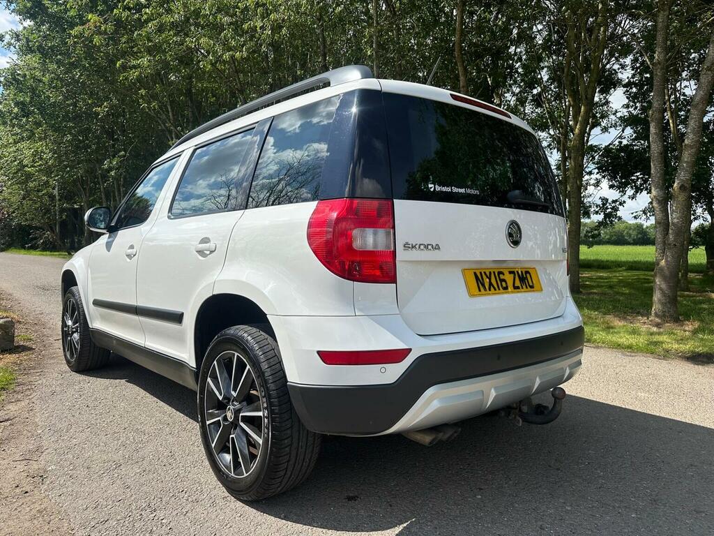 Skoda Yeti 2.0 Tdi Se Outdoor Euro 6 Ss White #5