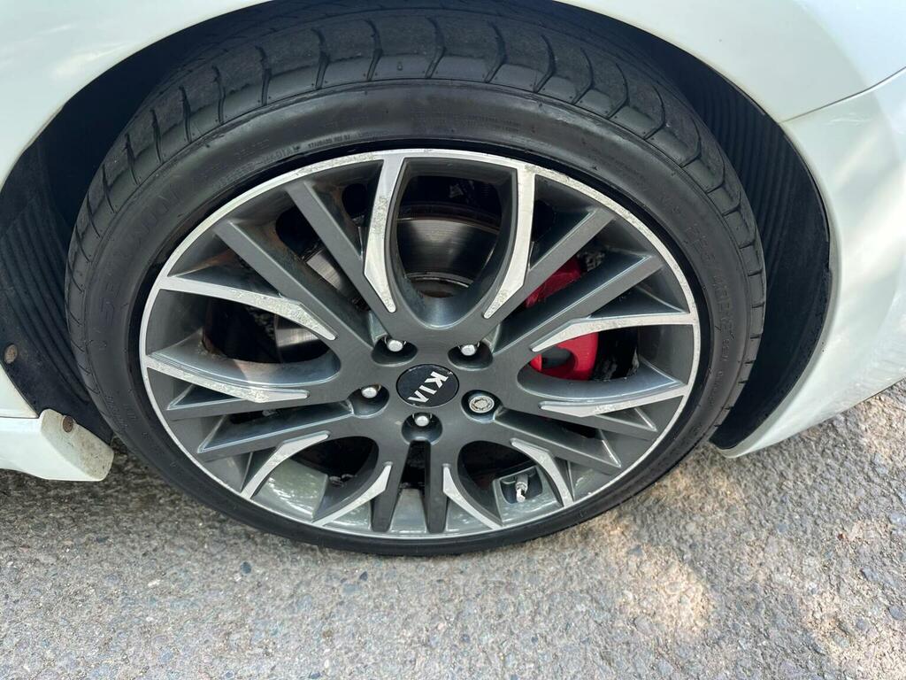 Kia Proceed Gt 3-Door Red #19