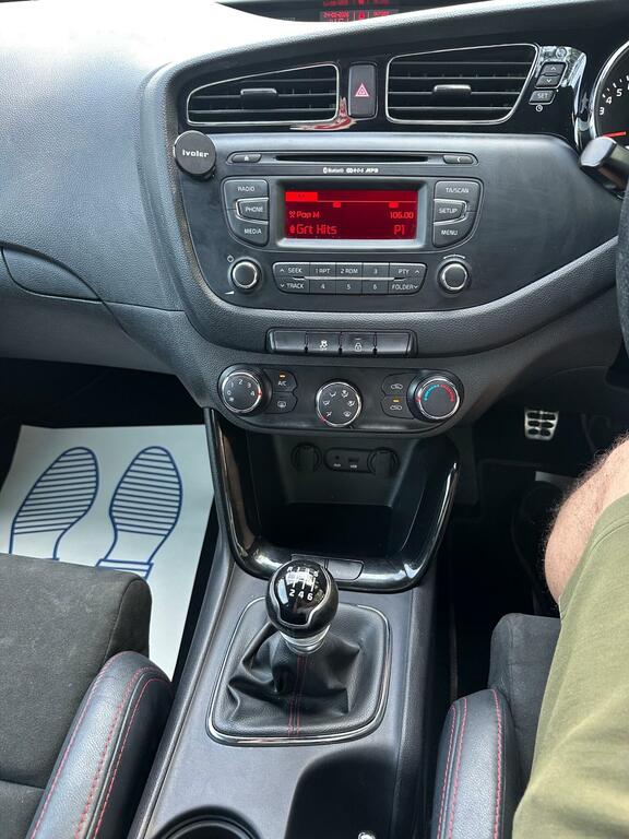 Kia Proceed Gt 3-Door Red #14