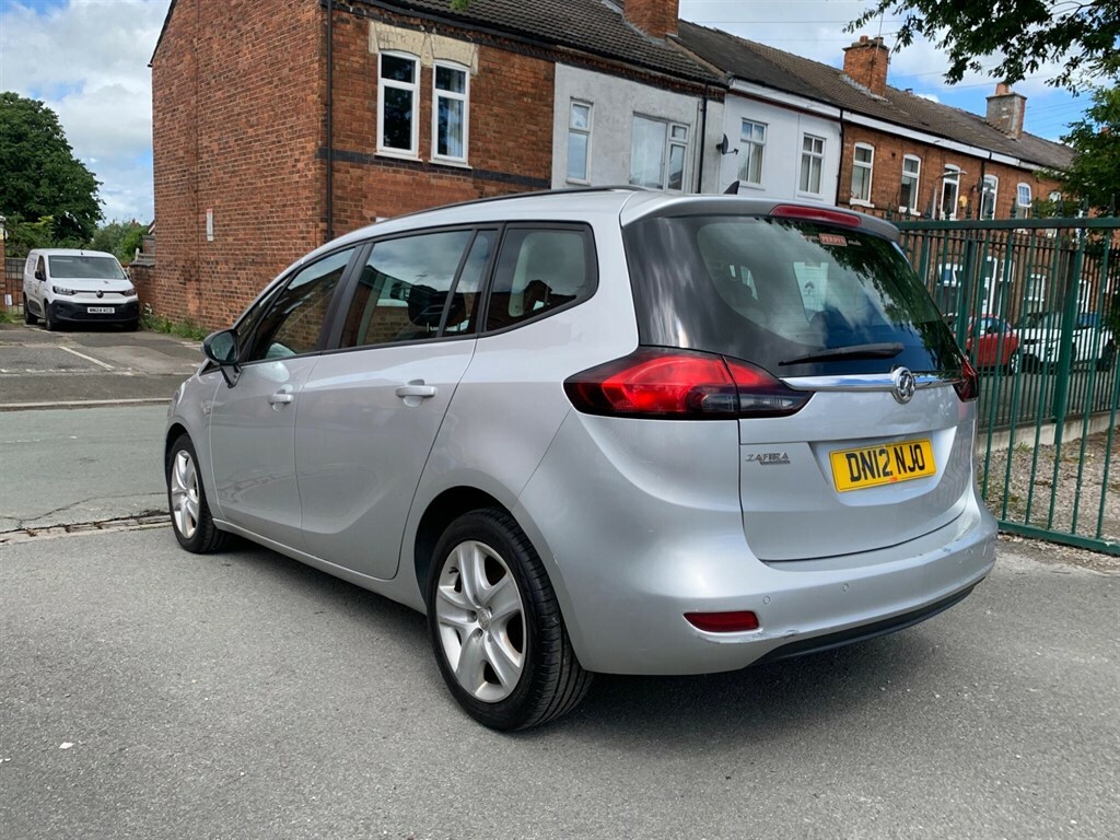 Vauxhall Zafira Tourer 1.8 16V Exclusiv Euro 5 Silver #4