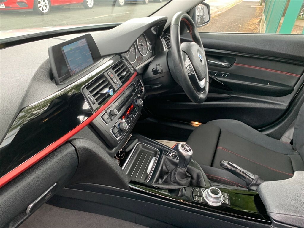 BMW 3 Series 2015 15 3.0 Red #13