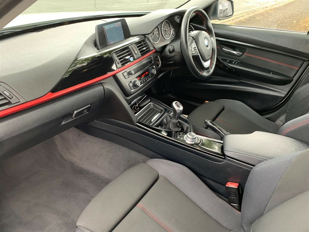 BMW 3 Series 2015 15 3.0 Red #9